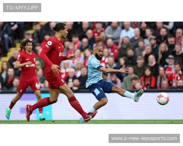 英超巅峰对决，精彩瞬间点燃比赛激情，英超争冠2021