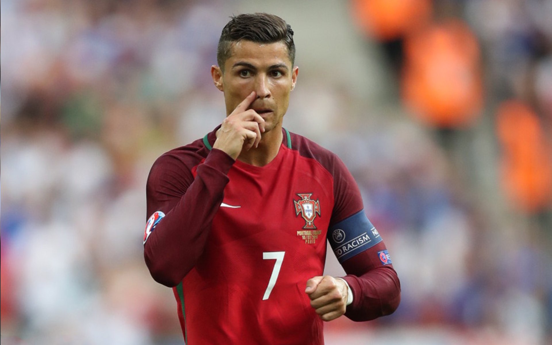 乐鱼体育下载app官网-五大联赛是否调整中卫横移范围增加防守覆盖半径，中卫球员